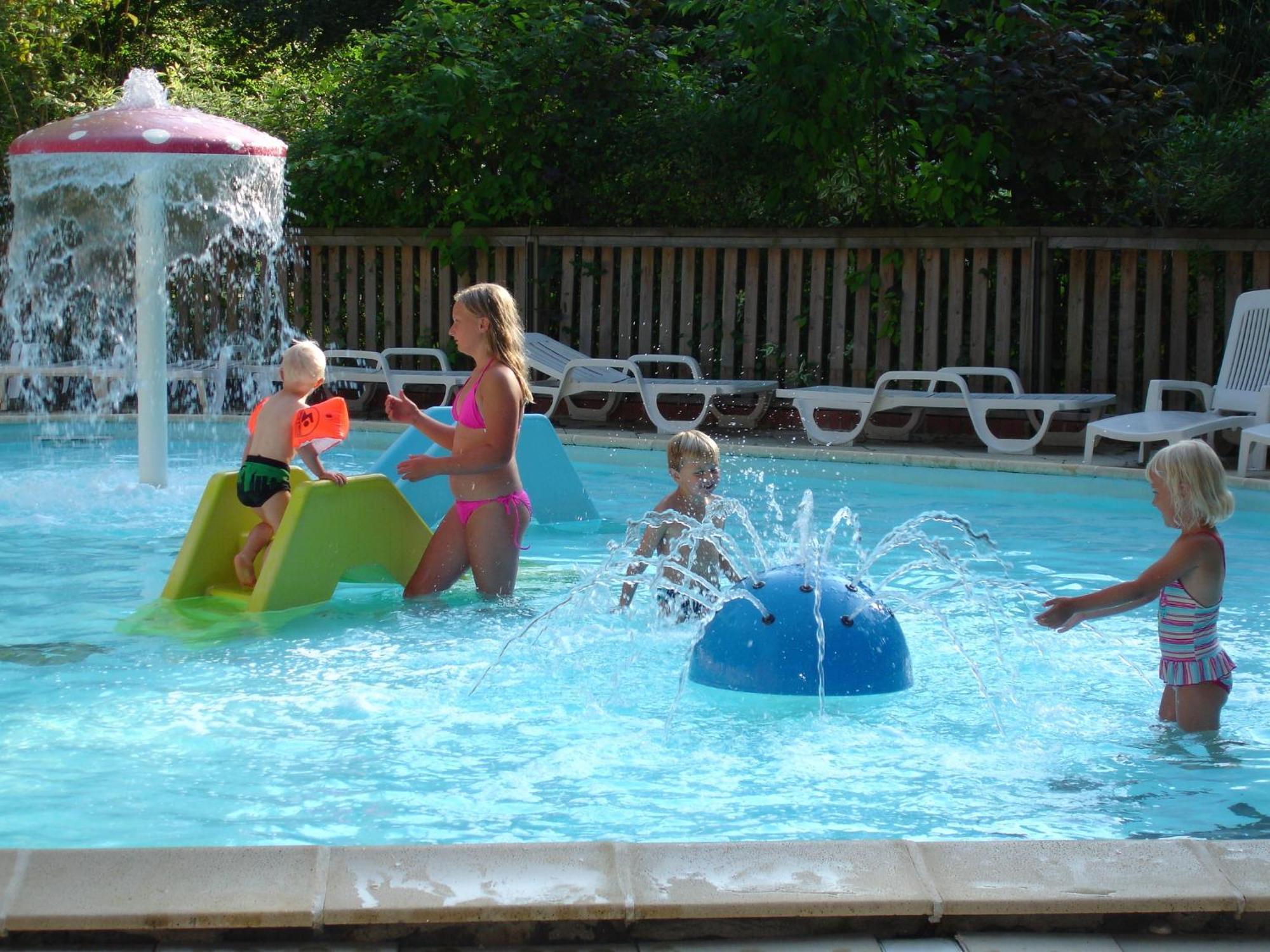 Camping Le Val De Trie Béhen Εξωτερικό φωτογραφία