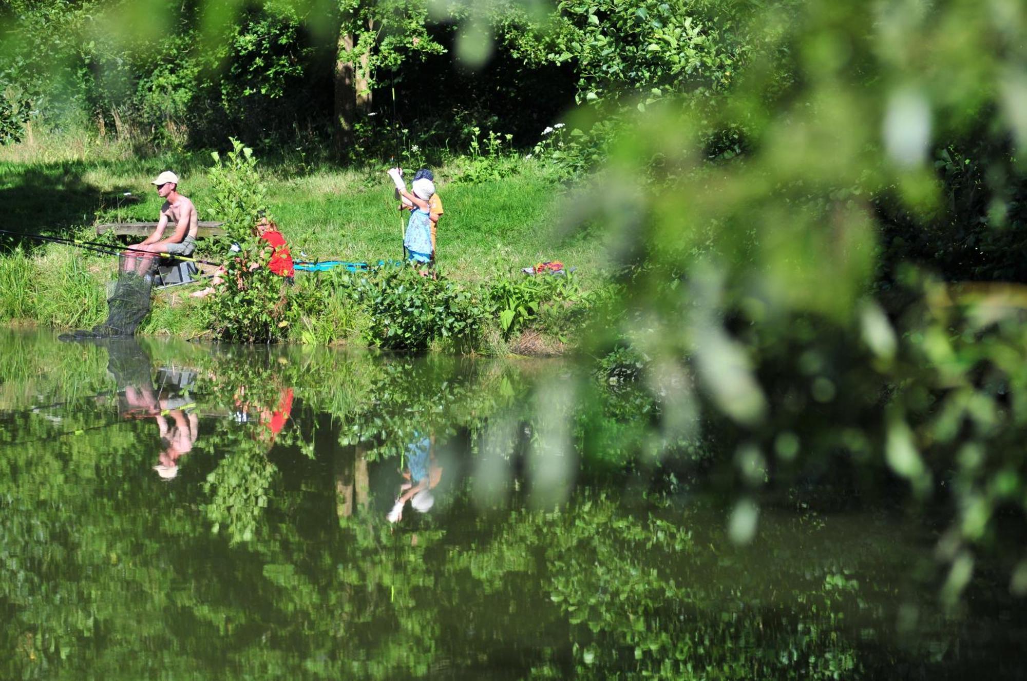 Camping Le Val De Trie Béhen Εξωτερικό φωτογραφία