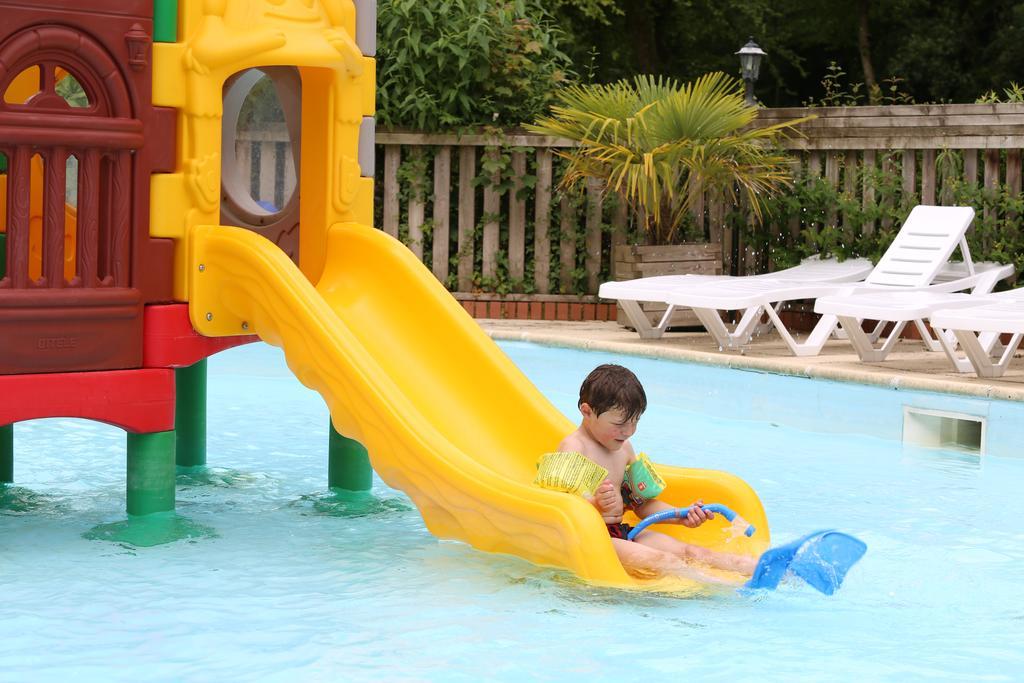 Camping Le Val De Trie Béhen Εξωτερικό φωτογραφία
