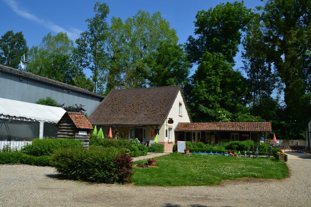 Camping Le Val De Trie Béhen Εξωτερικό φωτογραφία